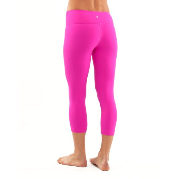 lululemon athletica Pants - Lululemon Wunder Under Crop Paris Hot Pink size 8